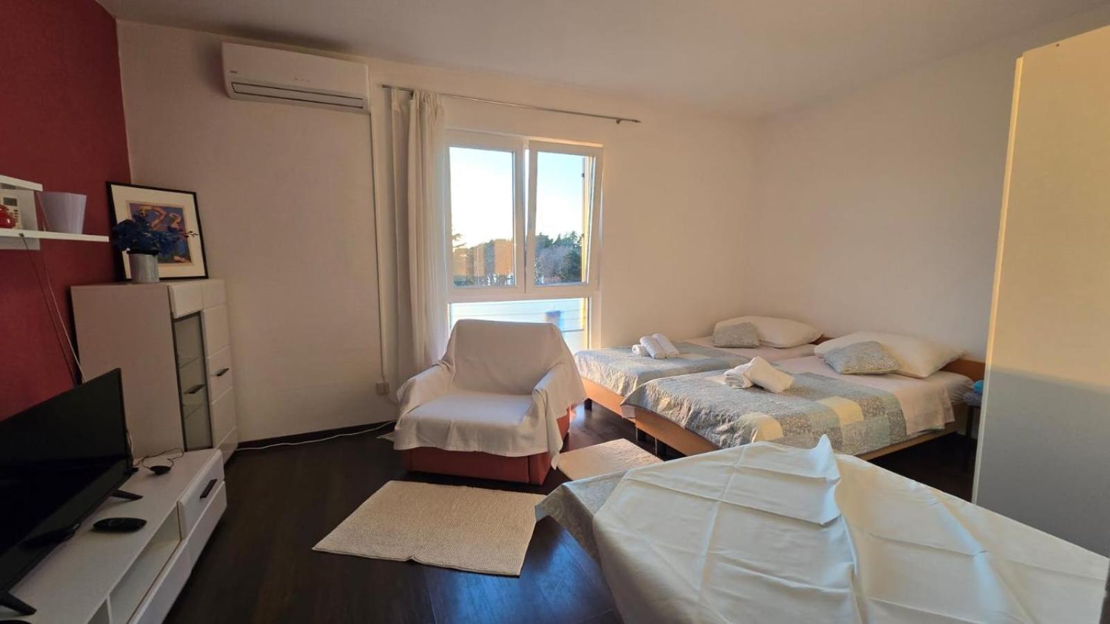 Studio Apartment Ljubica For 2 Persons 150M From The Beach Porec Exterior photo