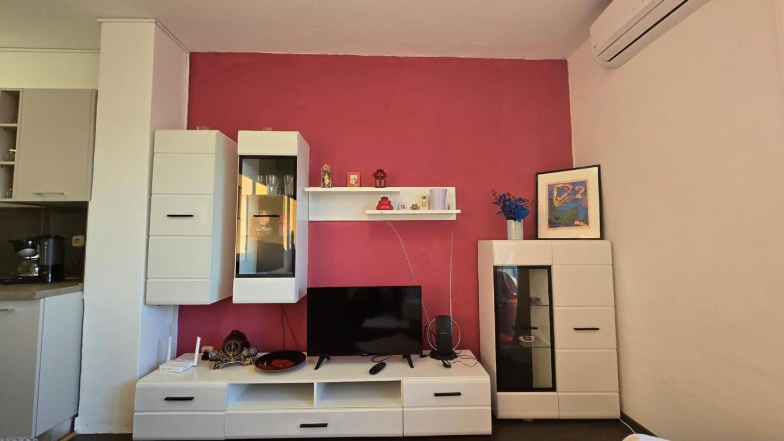 Studio Apartment Ljubica For 2 Persons 150M From The Beach Porec Exterior photo